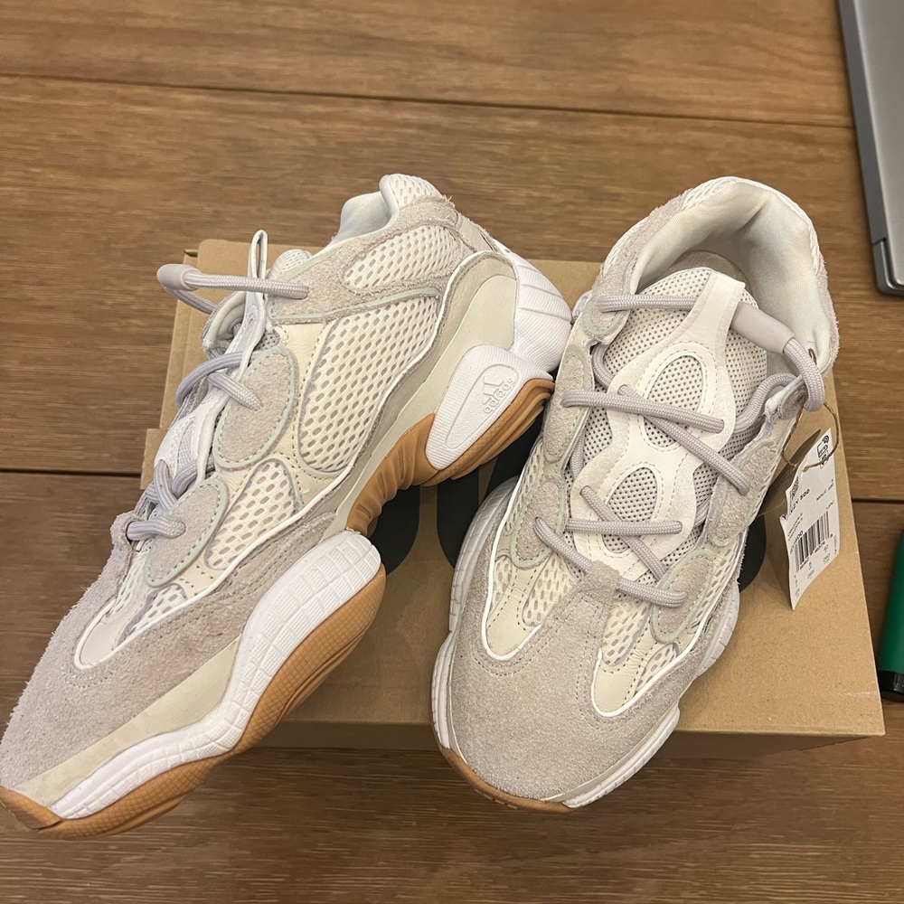 Adidas yeezy 500 white tan size 8.5 new with box